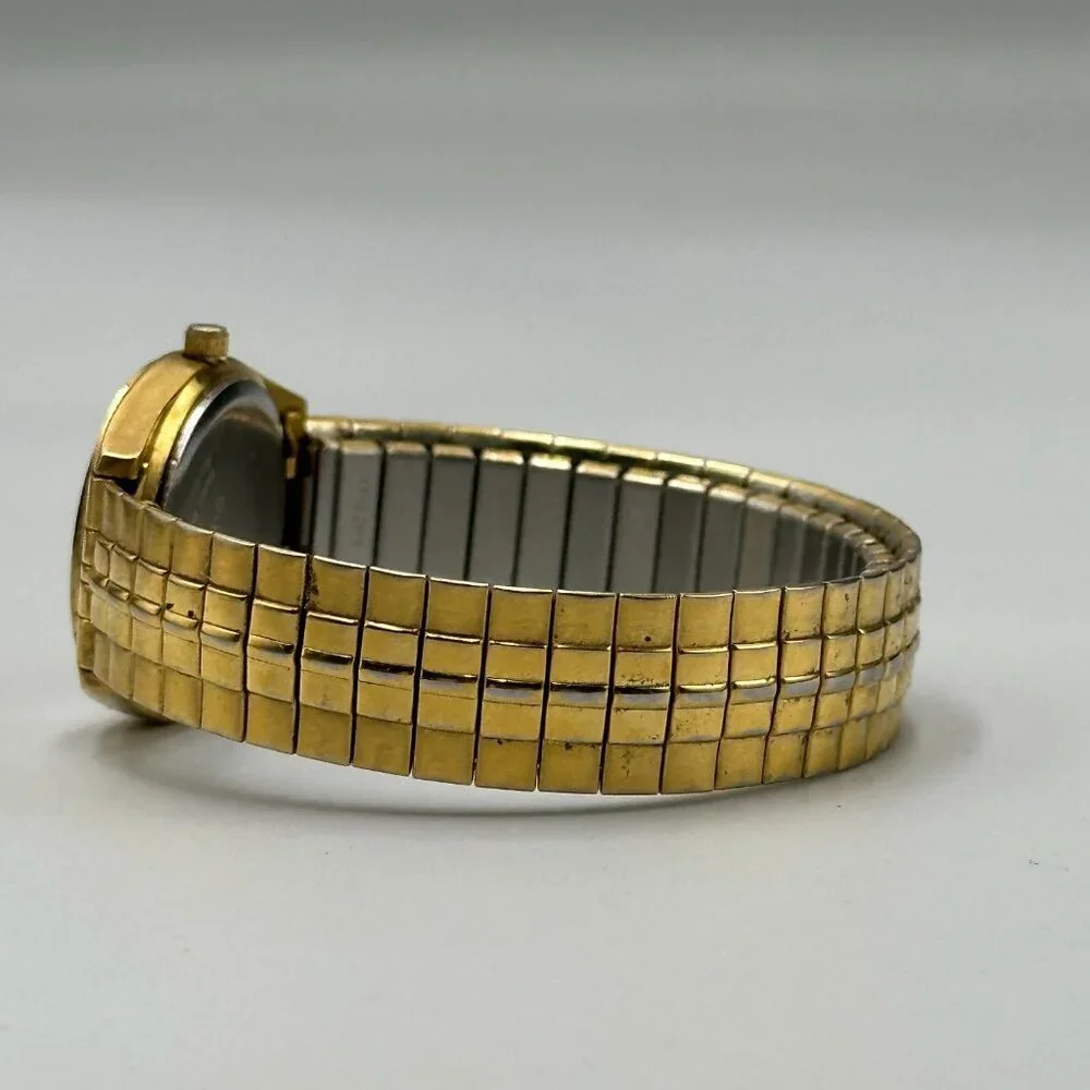Pulsar Watch Women Gold Tone Round Easy To Read Dial Date Window